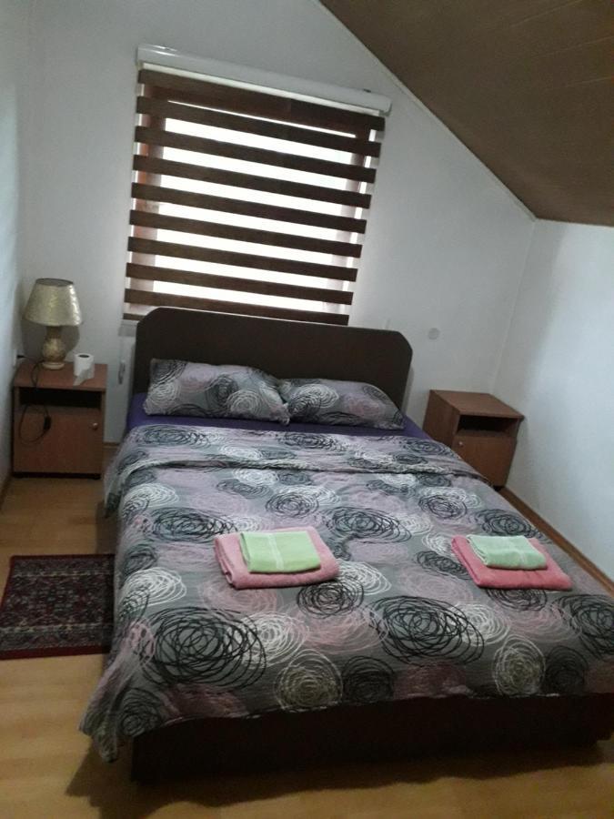 Hostel Topic Баня-Лука Экстерьер фото
