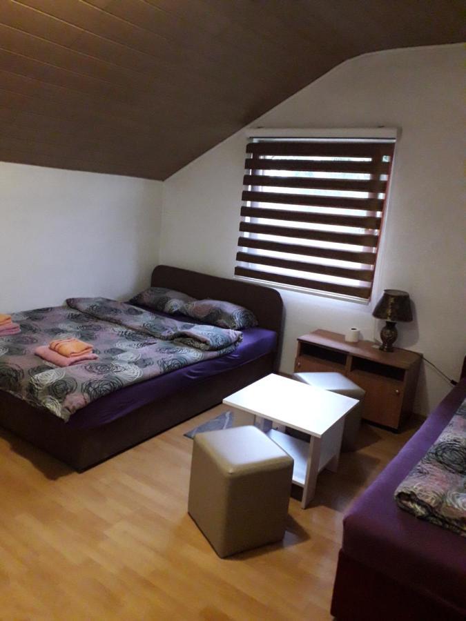 Hostel Topic Баня-Лука Экстерьер фото