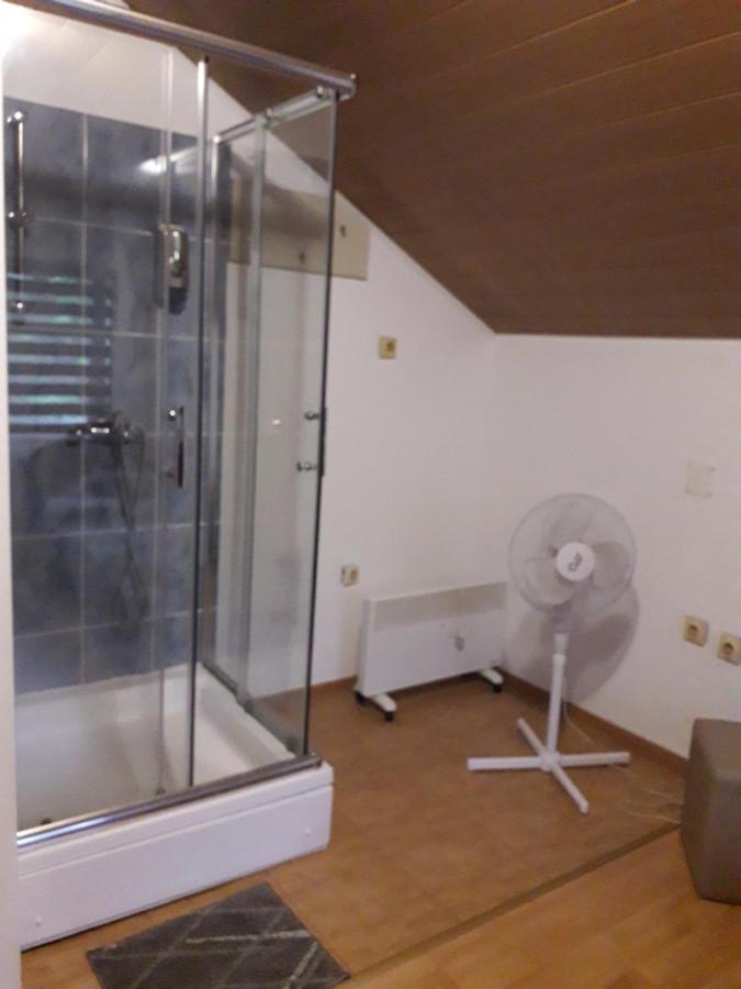 Hostel Topic Баня-Лука Экстерьер фото