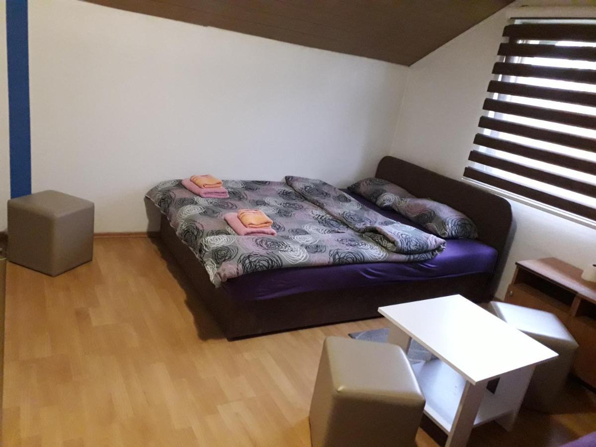 Hostel Topic Баня-Лука Экстерьер фото