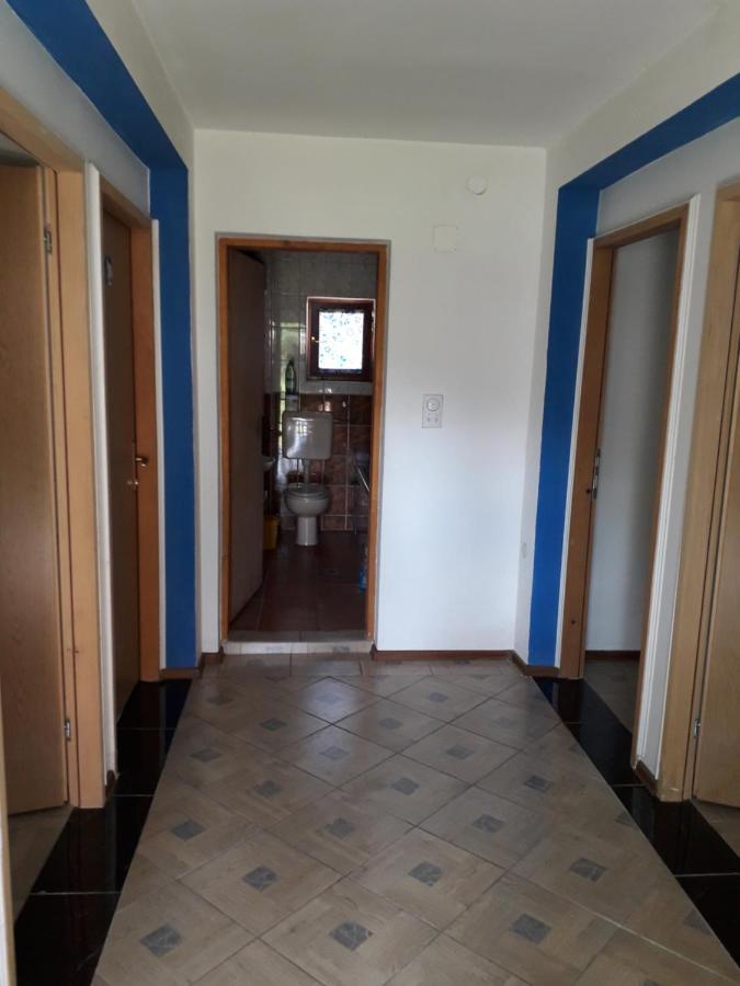 Hostel Topic Баня-Лука Экстерьер фото